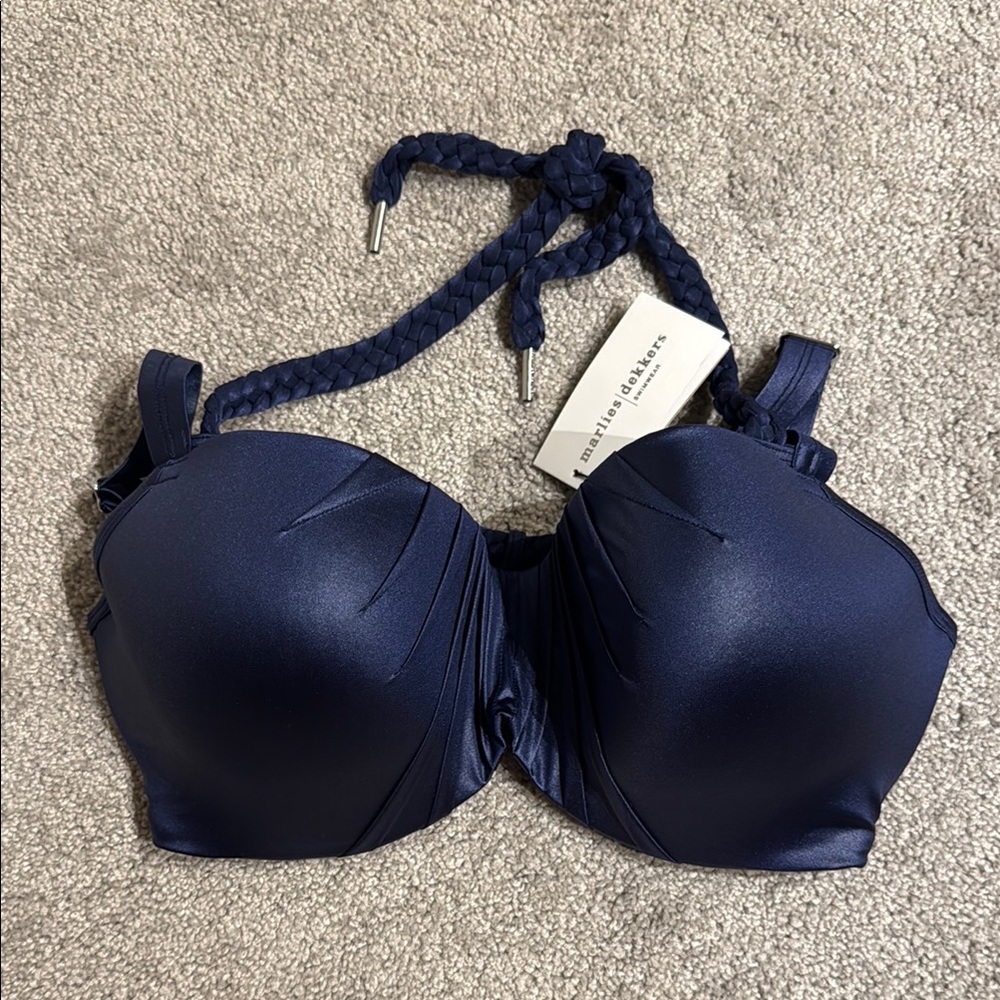 Blue Seamless T-Shirt Bra with Adjustable Straps